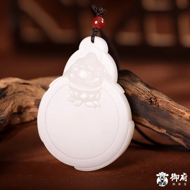 和田玉里两大类！籽料和山料都有哪些区别？